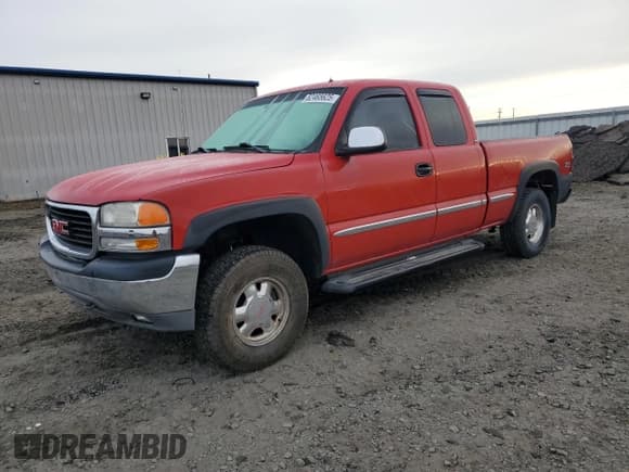 ✅ 2002 GMC Sierra 1500 SLE • VIN: 2GTEK19T521241062 • Lot: 82465625. Listed on Copart with 212,956 mi. Free auction sales archive from the USA and detailed vehicle history report at DreamBid. Image 1.