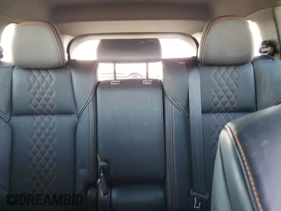 2023 Mitsubishi Outlander SEL z VIN JA4J3VA86PZ045473, wystawiony jako Copart lot #88033995 z przebiegiem 19 492 mil mil oraz Szkoda całkowita • Salvage title. Historia ofert i sprzedaży dostępna na DreamBid. Obrazek 10.