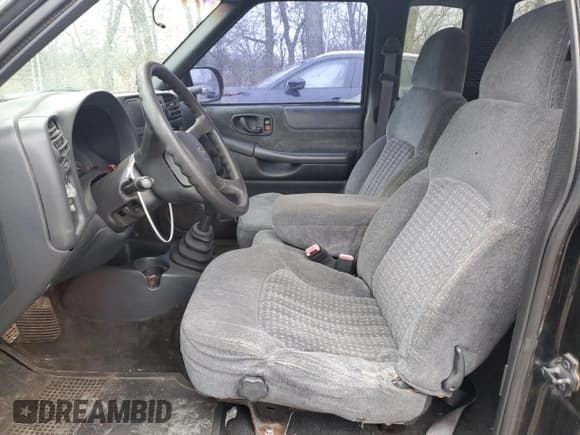 ✅ 1998 Chevrolet S-10 LS • VIN: 1GCCS1940WK267395 • Лот: 82756644. Опубликован ранее на Copart с пробегом 126 737 миль. Бесплатный доступ к архиву аукционных продаж из США и подробный отчёт об истории автомобиля на DreamBid. Изображение 7.