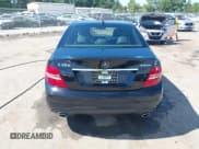 ✅ 2013 Mercedes-Benz C 300 Sport • VIN: WDDGF8AB2DR264162 • Лот: 43058356. Опубликован ранее на IAAI с пробегом 126 264 миль. Бесплатный доступ к архиву аукционных продаж из США и подробный отчёт об истории автомобиля на DreamBid. Изображение 15.