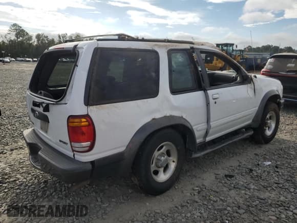 ✅ 1999 Ford Explorer Sport • VIN: 1FMDU24E5XUB50255 • Lot: 74538014. Wystawiony na Copart z przebiegiem 162 352 mil. Bezpłatny archiwum sprzedaży aukcyjnych z USA i szczegółowy raport historii pojazdu na DreamBid. Zdjęcie 3.