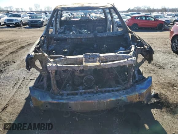 ✅ 2020 Chevrolet Silverado 1500 LTZ • VIN: 3GCUYGEDXLG300904 • Lot: 43413684. Wystawiony na Copart z przebiegiem Nie podano. Bezpłatny archiwum sprzedaży aukcyjnych z USA i szczegółowy raport historii pojazdu na DreamBid. Zdjęcie 5.