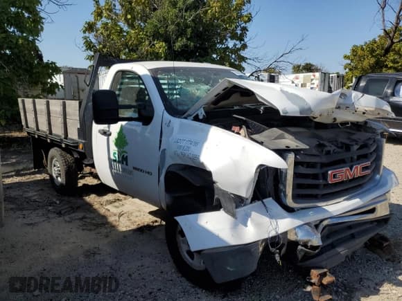 ✅ 2010 GMC Sierra 2500HD • VIN: 1GT3KZBG0AF117582 • Lot: 75872914. Listed on Copart with Not provided. Free auction sales archive from the USA and detailed vehicle history report at DreamBid. Image 4.