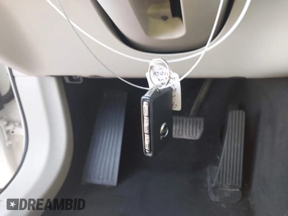 ✅ 2018 Volvo XC60 Momentum • VIN: LYV102RKXJB101068 • Lot: 43188595. Wystawiony na IAAI z przebiegiem 48 057 mil. Bezpłatny archiwum sprzedaży aukcyjnych z USA i szczegółowy raport historii pojazdu na DreamBid. Zdjęcie 11.