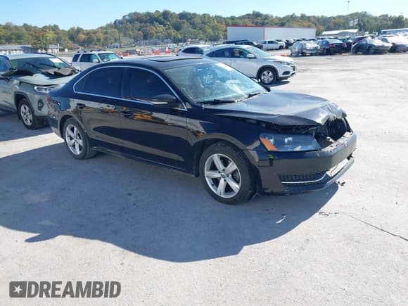 ✅ 2013 Volkswagen Passat SE • VIN: 1VWBN7A33DC064157 • Lot: 43586326. Listed on IAAI with 108,618 mi. Free auction sales archive from the USA and detailed vehicle history report at DreamBid. Image 1.