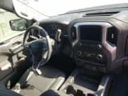 ✅ 2021 Chevrolet Silverado 1500 RST • VIN: 3GCUYEED1MG400430 • Lot: 65337632. Wystawiony na Copart z przebiegiem 9 733 mil. Bezpłatny archiwum sprzedaży aukcyjnych z USA i szczegółowy raport historii pojazdu na DreamBid. Zdjęcie 9.