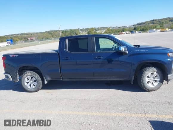 2021 Chevrolet Silverado 1500 LT z VIN 1GCUYDED4MZ421802, wystawiony jako IAAI lot #43503638 z przebiegiem 110 966 mil mil oraz . Historia ofert i sprzedaży dostępna na DreamBid. Obrazek 13.