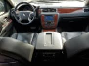 ✅ 2011 Chevrolet Suburban LTZ • VIN: 1GNSKKE37BR278241 • Lot: 75415494. Wystawiony na Copart z przebiegiem 186 770 mil. Bezpłatny archiwum sprzedaży aukcyjnych z USA i szczegółowy raport historii pojazdu na DreamBid. Zdjęcie 8.