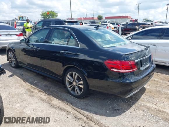 ✅ 2016 Mercedes-Benz E 350 Sport • VIN: WDDHF5KB5GB293458 • Lot: 42828581. Listed on IAAI with 141,642 mi. Free auction sales archive from the USA and detailed vehicle history report at DreamBid. Image 14.