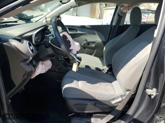 2020 Chevrolet Sonic LT с VIN 1G1JG6SB0L4119139, выставлен на аукционе Copart как лот 80514365 с пробегом 57 164 миль миль и Списание • Salvage title. История ставок и продаж доступна на DreamBid. Изображение 7.