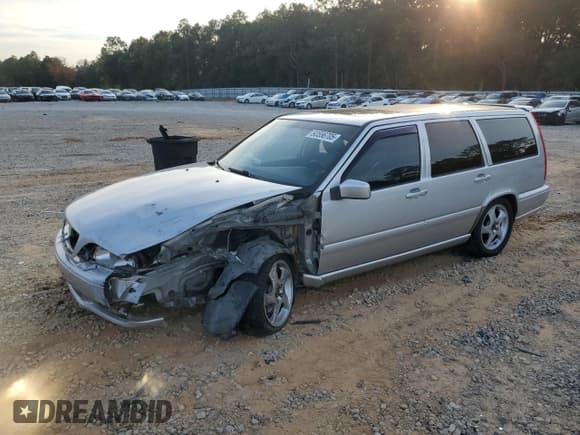 ✅ 1999 Volvo V70 T5 • VIN: YV1LW53D0X2548659 • Lot: 93556705. Listed on Copart with 155,075 mi. Free auction sales archive from the USA and detailed vehicle history report at DreamBid. Image 1.