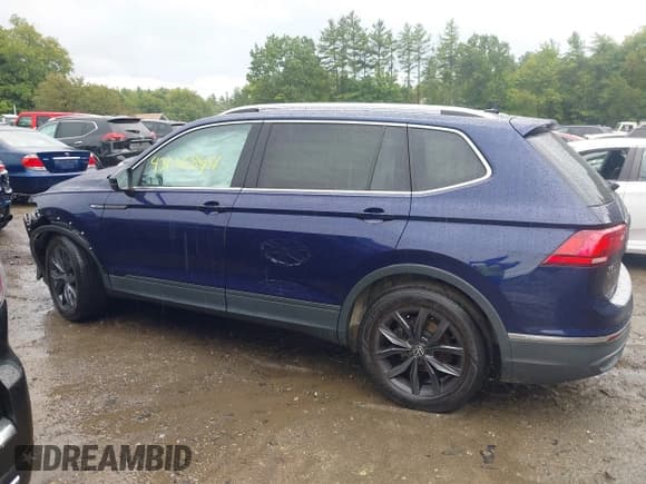 ✅ 2022 Volkswagen Tiguan SE • VIN: 3VV2B7AX3NM043163 • Lot: 43106844. Wystawiony na IAAI z przebiegiem 38 953 mil. Bezpłatny archiwum sprzedaży aukcyjnych z USA i szczegółowy raport historii pojazdu na DreamBid. Zdjęcie 14.