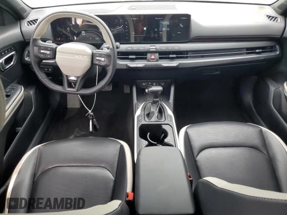 ✅ 2025 Kia K4 GT-Line Turbo • VIN: 3KPFW4DC0SE094105 • Lot: 70742525. Listed on Copart with 8,504 mi. Free auction sales archive from the USA and detailed vehicle history report at DreamBid. Image 8.