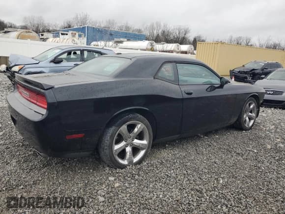 ✅ 2013 Dodge Challenger SXT • VIN: 2C3CDYAG5DH649214 • Lot: 83598444. Wystawiony na Copart z przebiegiem 140 955 mil. Bezpłatny archiwum sprzedaży aukcyjnych z USA i szczegółowy raport historii pojazdu na DreamBid. Zdjęcie 3.