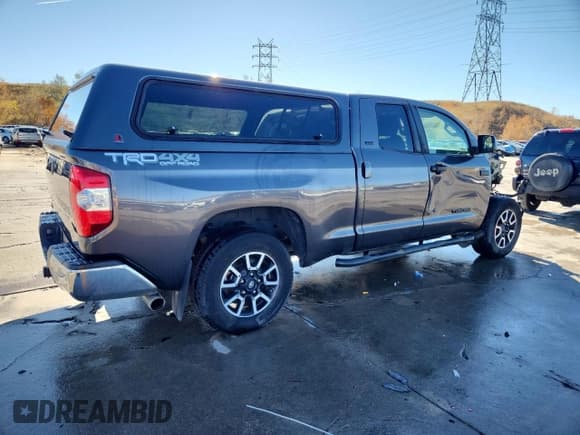 ✅ 2020 Toyota Tundra SR5 • VIN: 5TFUY5F14LX900452 • Lot: 90119665. Listed on Copart with 104,669 mi. Free auction sales archive from the USA and detailed vehicle history report at DreamBid. Image 3.