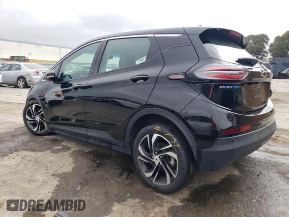 ✅ 2023 Chevrolet Bolt EV 2LT • VIN: 1G1FX6S0XP4190973 • Lot: 60766964. Wystawiony na Copart z przebiegiem 11 589 mil. Bezpłatny archiwum sprzedaży aukcyjnych z USA i szczegółowy raport historii pojazdu na DreamBid. Zdjęcie 2.