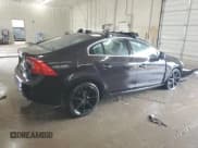 ✅ 2011 Volvo S60 • VIN: YV1902FH1B2003586 • Lot: 81671865. Wystawiony na Copart z przebiegiem 239 758 mil. Bezpłatny archiwum sprzedaży aukcyjnych z USA i szczegółowy raport historii pojazdu na DreamBid. Zdjęcie 3.