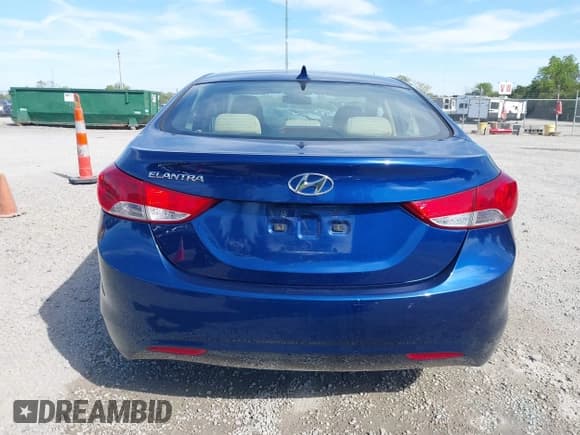 ✅ 2013 Hyundai Elantra GLS • VIN: KMHDH4AE2DU522361 • Lot: 43368006. Listed on IAAI with 109,810 mi. Free auction sales archive from the USA and detailed vehicle history report at DreamBid. Image 17.