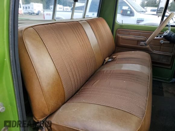✅ 1973 Ford F-250 • VIN: F25YRQ44499 • Lot: 76903644. Listed on Copart with 94,832 mi. Free auction sales archive from the USA and detailed vehicle history report at DreamBid. Image 10.