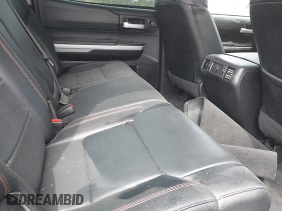 ✅ 2019 Toyota Tundra SR5 • VIN: 5TFDY5F11KX834070 • Lot: 42030923. Wystawiony na IAAI z przebiegiem 123 333 mil. Bezpłatny archiwum sprzedaży aukcyjnych z USA i szczegółowy raport historii pojazdu na DreamBid. Zdjęcie 8.