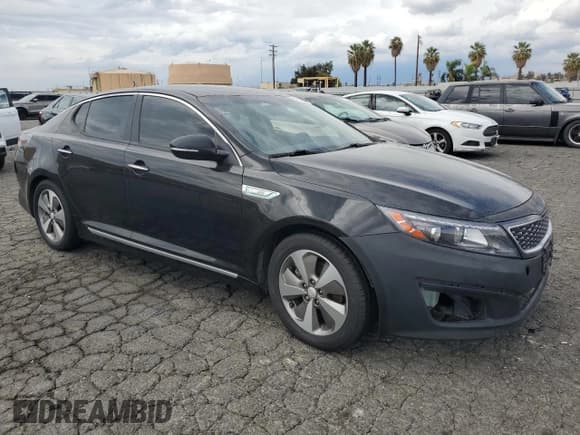 ✅ 2014 Kia Optima EX • VIN: KNAGN4AD7E5070028 • Lot: 81365225. Listed on Copart with 128,351 mi. Free auction sales archive from the USA and detailed vehicle history report at DreamBid. Image 4.