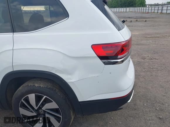 ✅ 2025 Volkswagen Atlas SE • VIN: 1V2HR2CAXSC505813 • Lot: 42149407. Listed on IAAI with 19,160 mi. Free auction sales archive from the USA and detailed vehicle history report at DreamBid. Image 18.