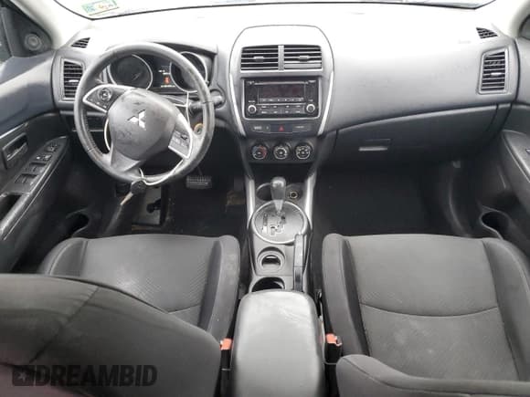 ✅ 2014 Mitsubishi Outlander ES • VIN: 4A4AP3AU6EE021540 • Лот: 85418435. Опубликован ранее на Copart с пробегом 81 630 миль. Бесплатный доступ к архиву аукционных продаж из США и подробный отчёт об истории автомобиля на DreamBid. Изображение 8.