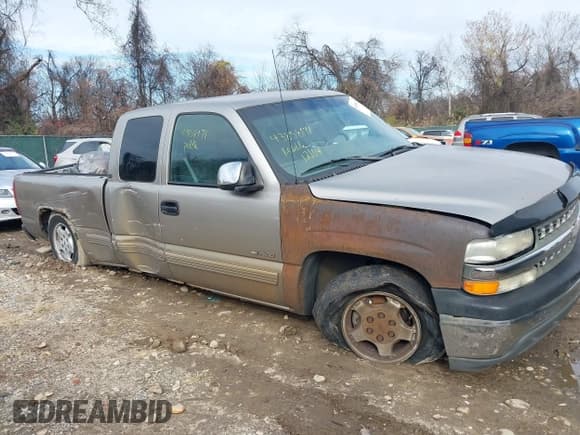 ✅ 2000 Chevrolet Silverado 1500 LS • VIN: 1GCEC19V8YZ336729 • Лот: 43858171. Опубликован ранее на IAAI с пробегом 301 008 миль. Бесплатный доступ к архиву аукционных продаж из США и подробный отчёт об истории автомобиля на DreamBid. Изображение 6.