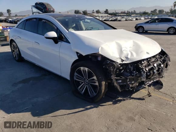 ✅ 2022 Mercedes-Benz EQS 450+ • VIN: W1KCG2DB4NA011493 • Лот: 60652513. Опубликован ранее на Copart с пробегом Не указан. Бесплатный доступ к архиву аукционных продаж из США и подробный отчёт об истории автомобиля на DreamBid. Изображение 4.