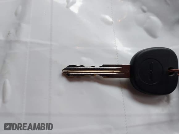 ✅ 2012 Chevrolet Silverado 2500HD Work Truck • VIN: 1GC0CVCG0CF142086 • Lot: 42761543. Wystawiony na IAAI z przebiegiem 159 598 mil. Bezpłatny archiwum sprzedaży aukcyjnych z USA i szczegółowy raport historii pojazdu na DreamBid. Zdjęcie 11.