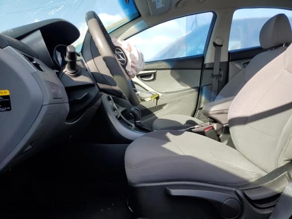 ✅ 2014 Hyundai Elantra SE • VIN: 5NPDH4AE5EH490456 • Lot: 84445775. Listed on Copart with 81,492 mi. Free auction sales archive from the USA and detailed vehicle history report at DreamBid. Image 7.