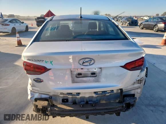 2020 Hyundai Accent SE z VIN 3KPC24A69LE123034, wystawiony jako Copart lot #85939755 z przebiegiem 20 536 mil mil oraz Szkoda całkowita • Salvage title. Historia ofert i sprzedaży dostępna na DreamBid. Obrazek 6.