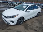 ✅ 2023 Kia Forte LXS • VIN: 3KPF24AD2PE694057 • Lot: 41973612. Wystawiony na IAAI z przebiegiem 18 051 mil. Bezpłatny archiwum sprzedaży aukcyjnych z USA i szczegółowy raport historii pojazdu na DreamBid. Zdjęcie 17.