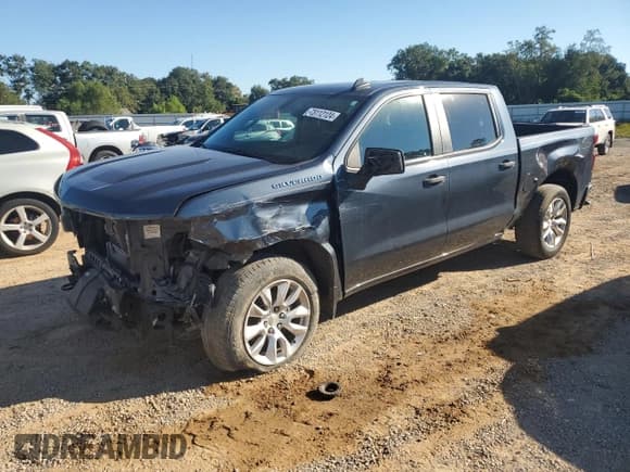 ✅ 2021 Chevrolet Silverado 1500 Custom • VIN: 1GCPWBEK5MZ295648 • Lot: 73112124. Wystawiony na Copart z przebiegiem 84 410 mil. Bezpłatny archiwum sprzedaży aukcyjnych z USA i szczegółowy raport historii pojazdu na DreamBid. Zdjęcie 1.