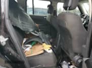 ✅ 2017 Jeep Patriot Latitude • VIN: 1C4NJRFB0HD137380 • Lot: 87000605. Wystawiony na Copart z przebiegiem Nie podano. Bezpłatny archiwum sprzedaży aukcyjnych z USA i szczegółowy raport historii pojazdu na DreamBid. Zdjęcie 11.