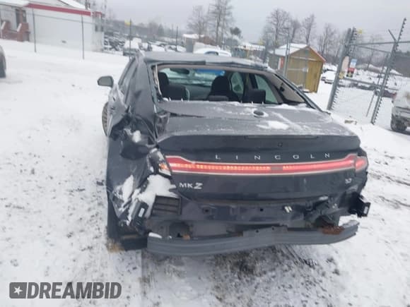 ✅ 2013 Lincoln MKZ • VIN: 3LN6L2GK0DR825820 • Lot: 41603721. Wystawiony na IAAI z przebiegiem 110 837 mil. Bezpłatny archiwum sprzedaży aukcyjnych z USA i szczegółowy raport historii pojazdu na DreamBid. Zdjęcie 17.
