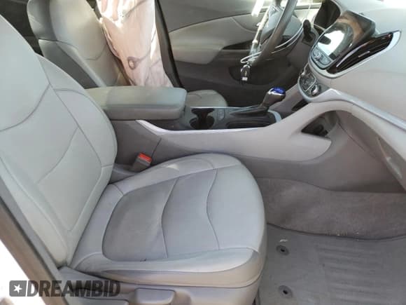 ✅ 2018 Chevrolet Volt LT • VIN: 1G1RA6S50JU158065 • Lot: 44168964. Wystawiony na Copart z przebiegiem 52 171 mil. Bezpłatny archiwum sprzedaży aukcyjnych z USA i szczegółowy raport historii pojazdu na DreamBid. Zdjęcie 7.