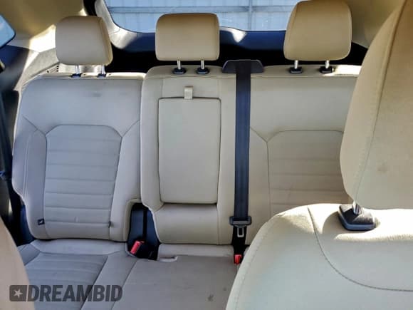 ✅ 2017 Ford Edge SE • VIN: 2FMPK3G9XHBB30176 • Lot: 96070575. Wystawiony na Copart z przebiegiem 150 076 mil. Bezpłatny archiwum sprzedaży aukcyjnych z USA i szczegółowy raport historii pojazdu na DreamBid. Zdjęcie 11.