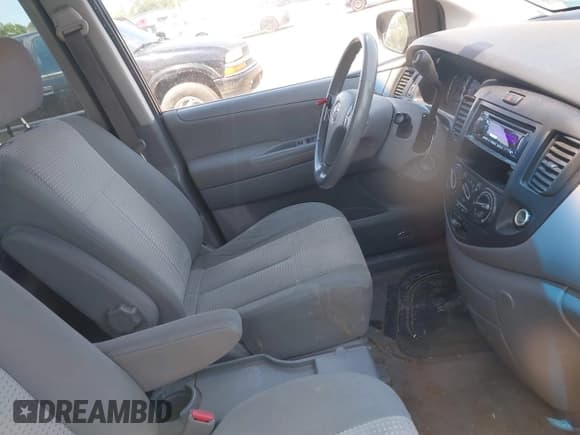 ✅ 2004 Mazda MPV ES • VIN: JM3LW28J640531561 • Лот: 42223681. Опубликован ранее на IAAI с пробегом 213 144 миль. Бесплатный доступ к архиву аукционных продаж из США и подробный отчёт об истории автомобиля на DreamBid. Изображение 5.