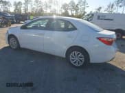 ✅ 2019 Toyota Corolla LE • VIN: 5YFBURHE1KP858068 • Lot: 43684631. Wystawiony na IAAI z przebiegiem 97 421 mil. Bezpłatny archiwum sprzedaży aukcyjnych z USA i szczegółowy raport historii pojazdu na DreamBid. Zdjęcie 3.