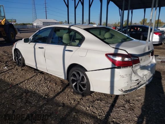 ✅ 2016 Honda Accord EX-L • VIN: 1HGCR2F81GA035518 • Lot: 43479888. Listed on IAAI with 113,466 mi. Free auction sales archive from the USA and detailed vehicle history report at DreamBid. Image 3.