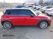 ✅ 2024 MINI Hardtop Cooper SE • VIN: WMW13DJ07R2U39440 • Лот: 41275780. Опубликован ранее на IAAI с пробегом 16 009 миль. Бесплатный доступ к архиву аукционных продаж из США и подробный отчёт об истории автомобиля на DreamBid. Изображение 14.