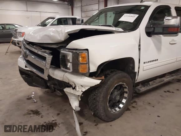 ✅ 2011 Chevrolet Silverado 1500 LTZ • VIN: 3GCPKTE30BG222565 • Lot: 43106845. Listed on IAAI with 154,158 mi. Free auction sales archive from the USA and detailed vehicle history report at DreamBid. Image 19.