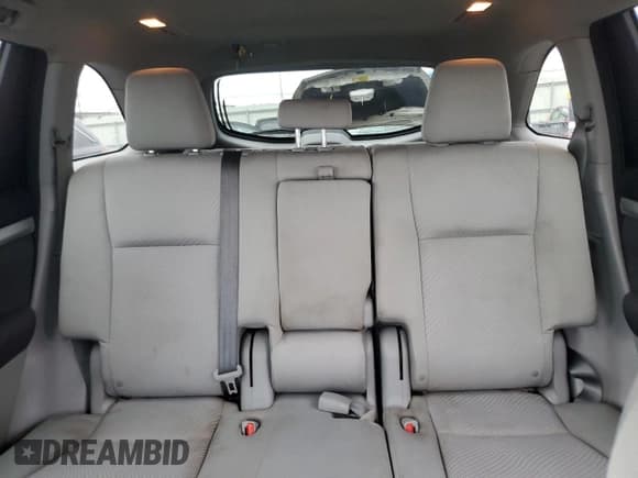 ✅ 2016 Toyota Highlander LE • VIN: 5TDZARFH0GS022352 • Лот: 91905565. Опубликован ранее на Copart с пробегом 131 723 миль. Бесплатный доступ к архиву аукционных продаж из США и подробный отчёт об истории автомобиля на DreamBid. Изображение 10.