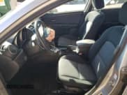 ✅ 2008 Mazda 3 i Touring • VIN: JM1BK32F181803380 • Лот: 90983685. Опубликован ранее на Copart с пробегом 154 634 миль. Бесплатный доступ к архиву аукционных продаж из США и подробный отчёт об истории автомобиля на DreamBid. Изображение 7.