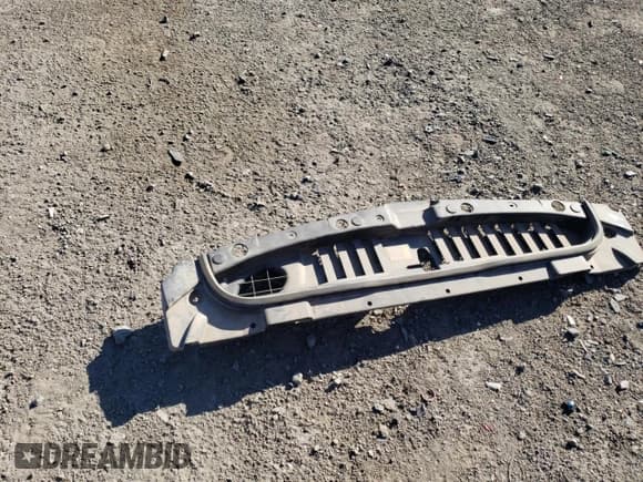 ✅ 2020 Chevrolet Silverado 1500 Custom • VIN: 1GCPWBEH5LZ328764 • Lot: 73402954. Wystawiony na Copart z przebiegiem 45 373 mil. Bezpłatny archiwum sprzedaży aukcyjnych z USA i szczegółowy raport historii pojazdu na DreamBid. Zdjęcie 12.