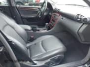 ✅ 2004 Mercedes-Benz C 240 • VIN: WDBRF81J74F451536 • Lot: 41954471. Listed on IAAI with 104,629 mi. Free auction sales archive from the USA and detailed vehicle history report at DreamBid. Image 5.