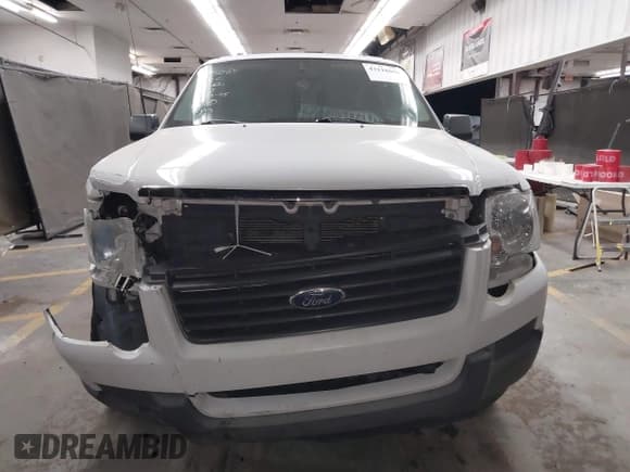 ✅ 2006 Ford Explorer XLS • VIN: 1FMEU72E36UB64271 • Lot: 43118696. Wystawiony na IAAI z przebiegiem 208 104 mil. Bezpłatny archiwum sprzedaży aukcyjnych z USA i szczegółowy raport historii pojazdu na DreamBid. Zdjęcie 12.