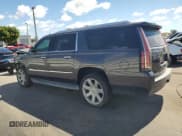 ✅ 2016 Cadillac Escalade ESV Luxury Collection • VIN: 1GYS4HKJ0GR116493 • Lot: 82745185. Wystawiony na Copart z przebiegiem 106 023 mil. Bezpłatny archiwum sprzedaży aukcyjnych z USA i szczegółowy raport historii pojazdu na DreamBid. Zdjęcie 2.