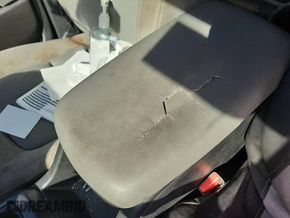 2022 Chevrolet Colorado 4WD Work Truck z VIN 1GCHTBEA7N1308582, wystawiony jako IAAI lot #43600269 z przebiegiem 79 030 mil mil oraz . Historia ofert i sprzedaży dostępna na DreamBid. Obrazek 21.